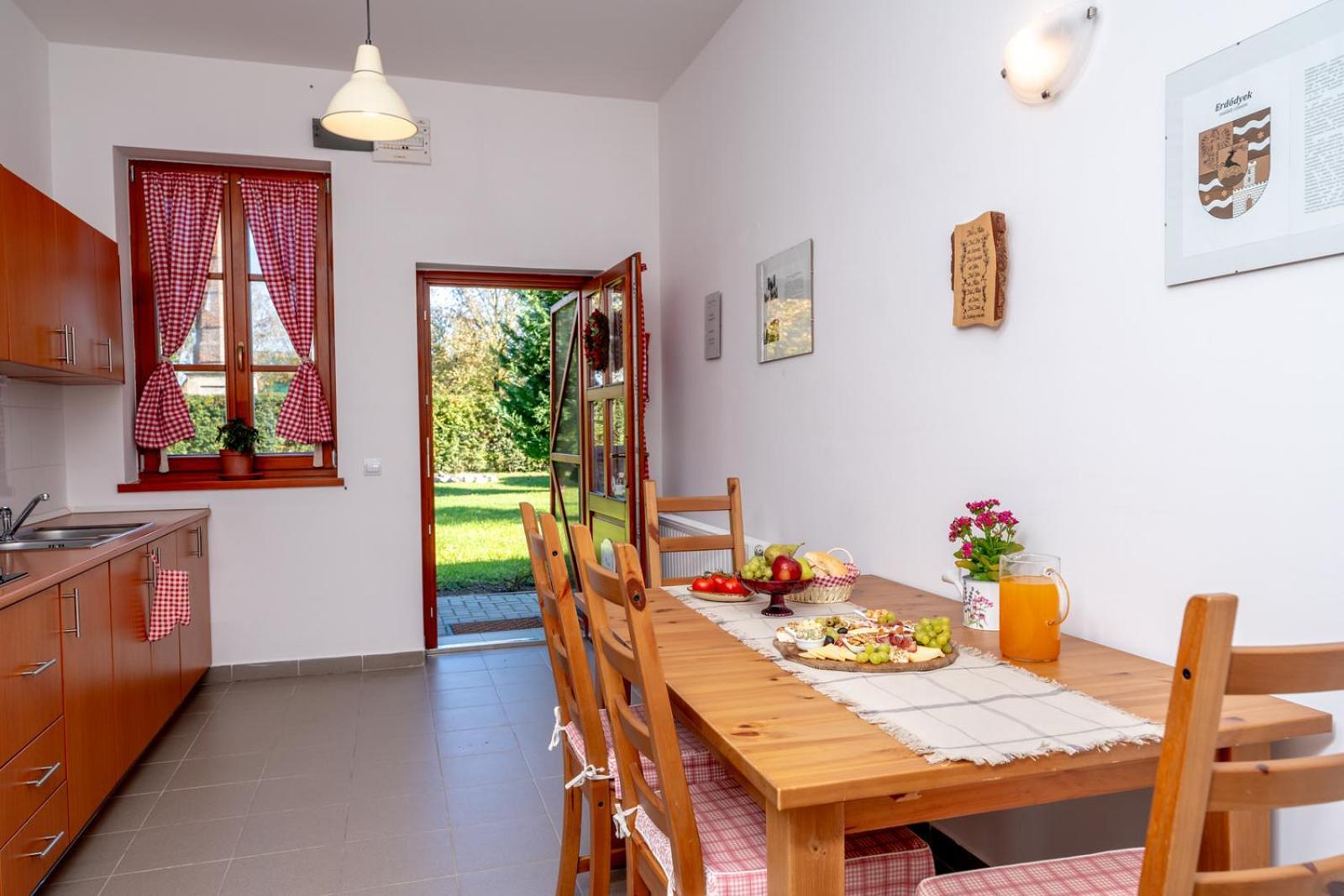Erdődy Vendégház Kastelyosdombo Exterior foto